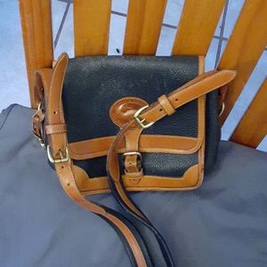 Vintage Dooney and bourke crossbody bag